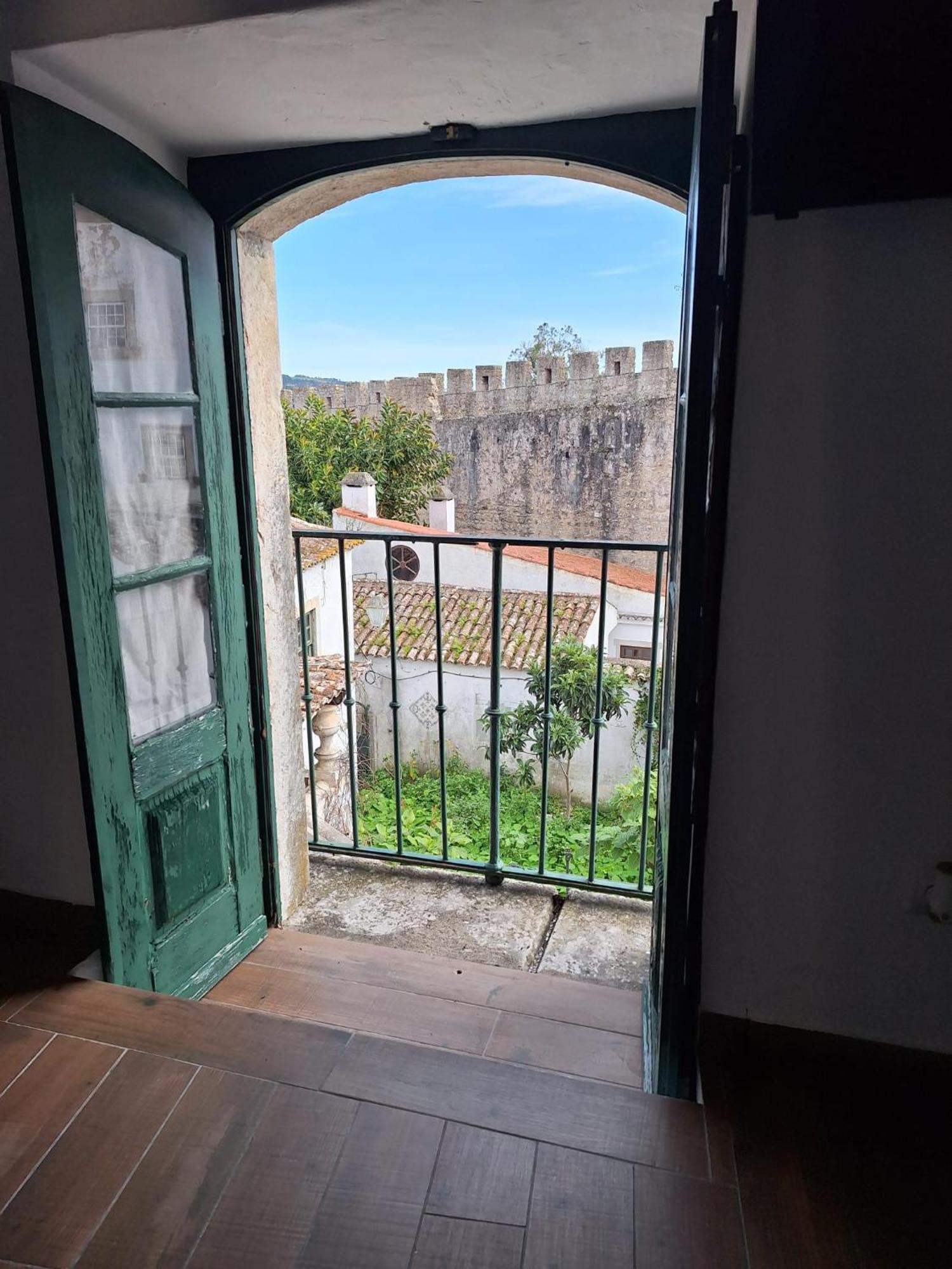 Lovin Book Guesthouse Óbidos Eksteriør bilde