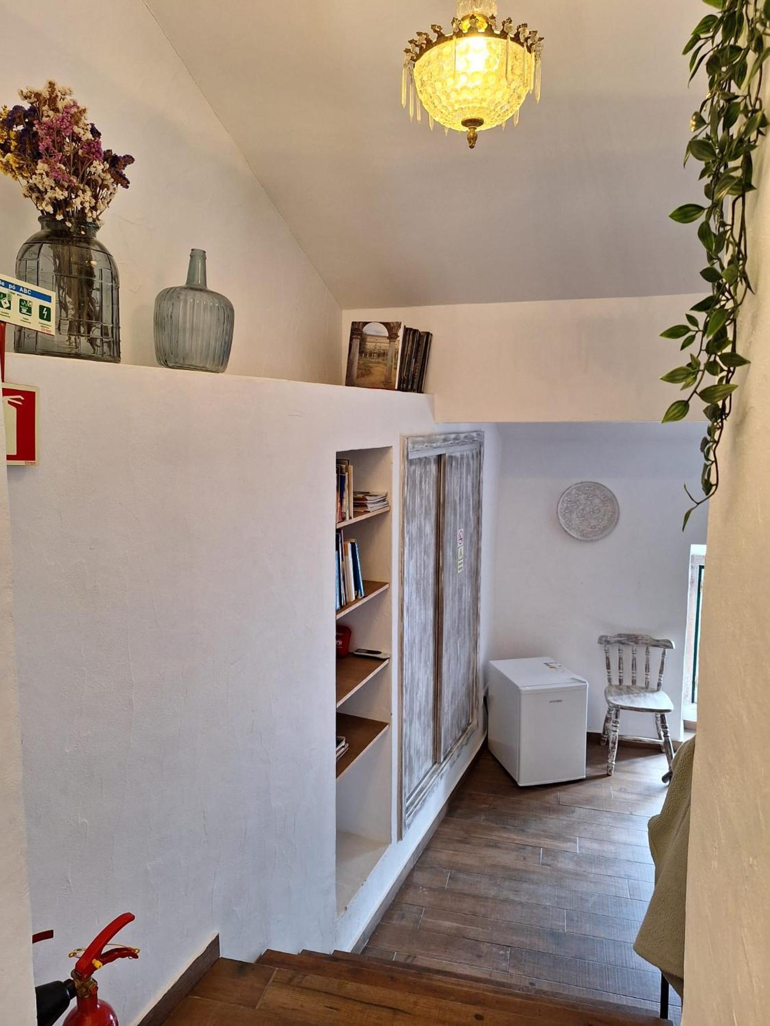 Lovin Book Guesthouse Óbidos Eksteriør bilde